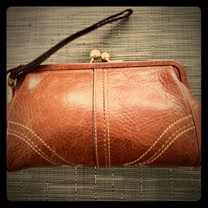 Coach Vintage Weathered Leather wristlet